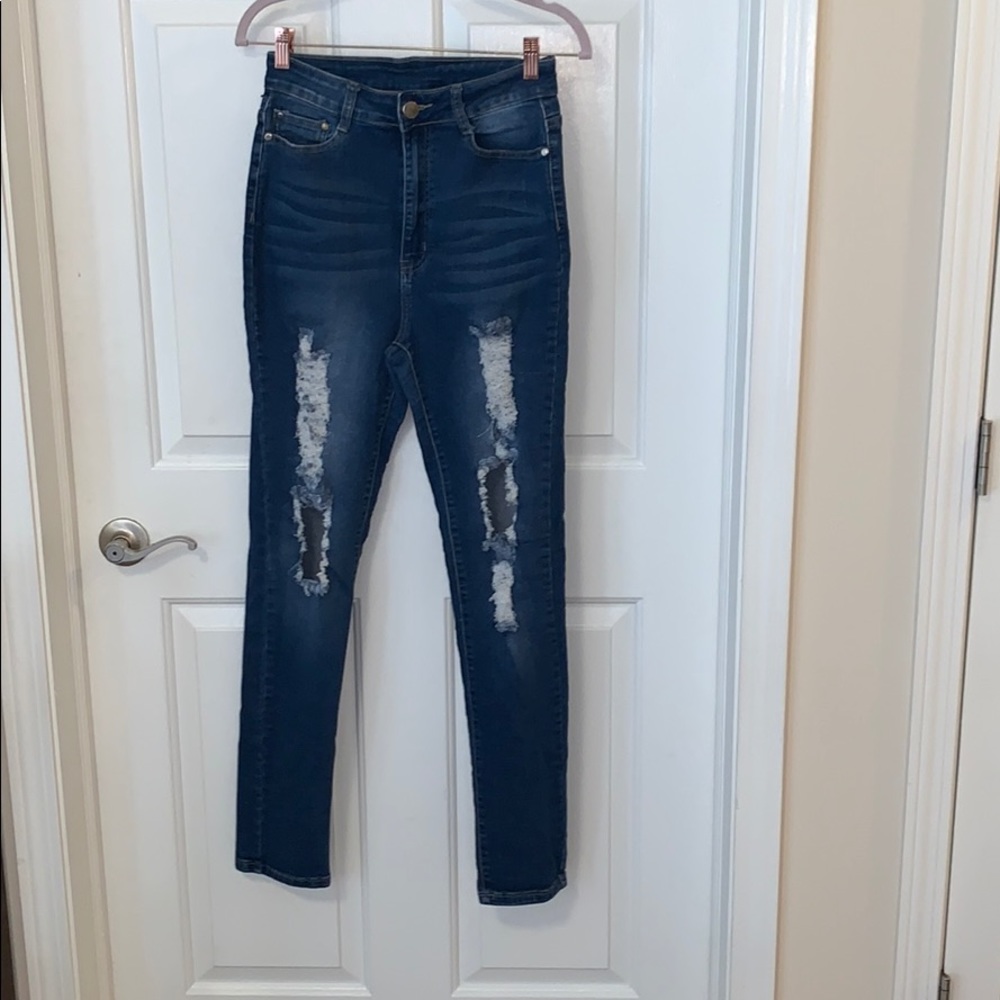 Super skinny destroyed jeans